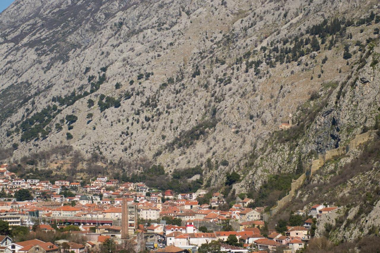 Apartments Mezini 11 Kotor Exterior foto